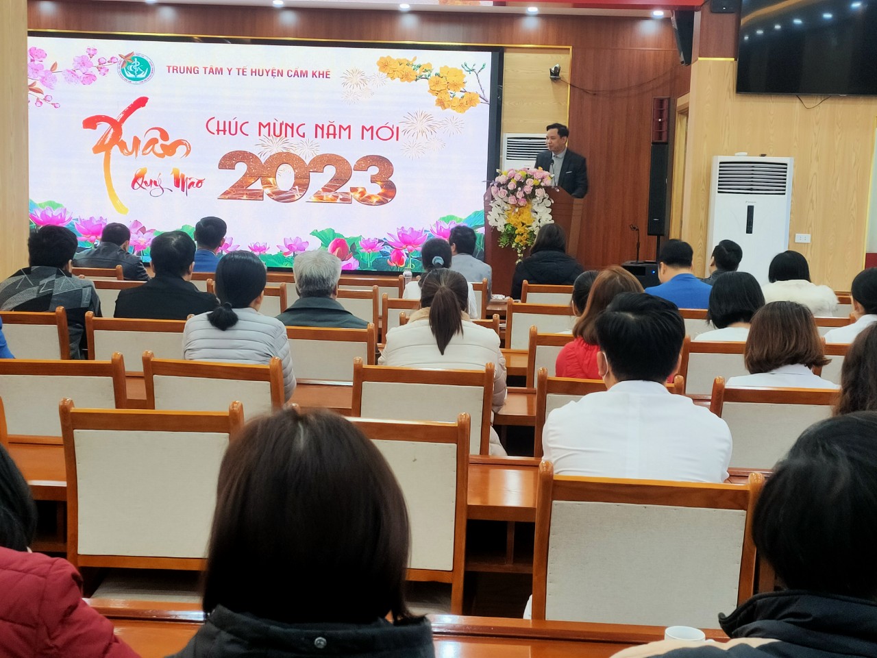 Ấm áp buổi gặp mặt đầu xuân mới
